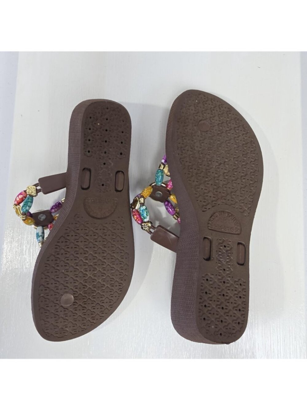 Grandco Sandals Womens Size 8 Multicolor Beaded Jeweled Wedge Thong Shoes - Picture 11 of 11